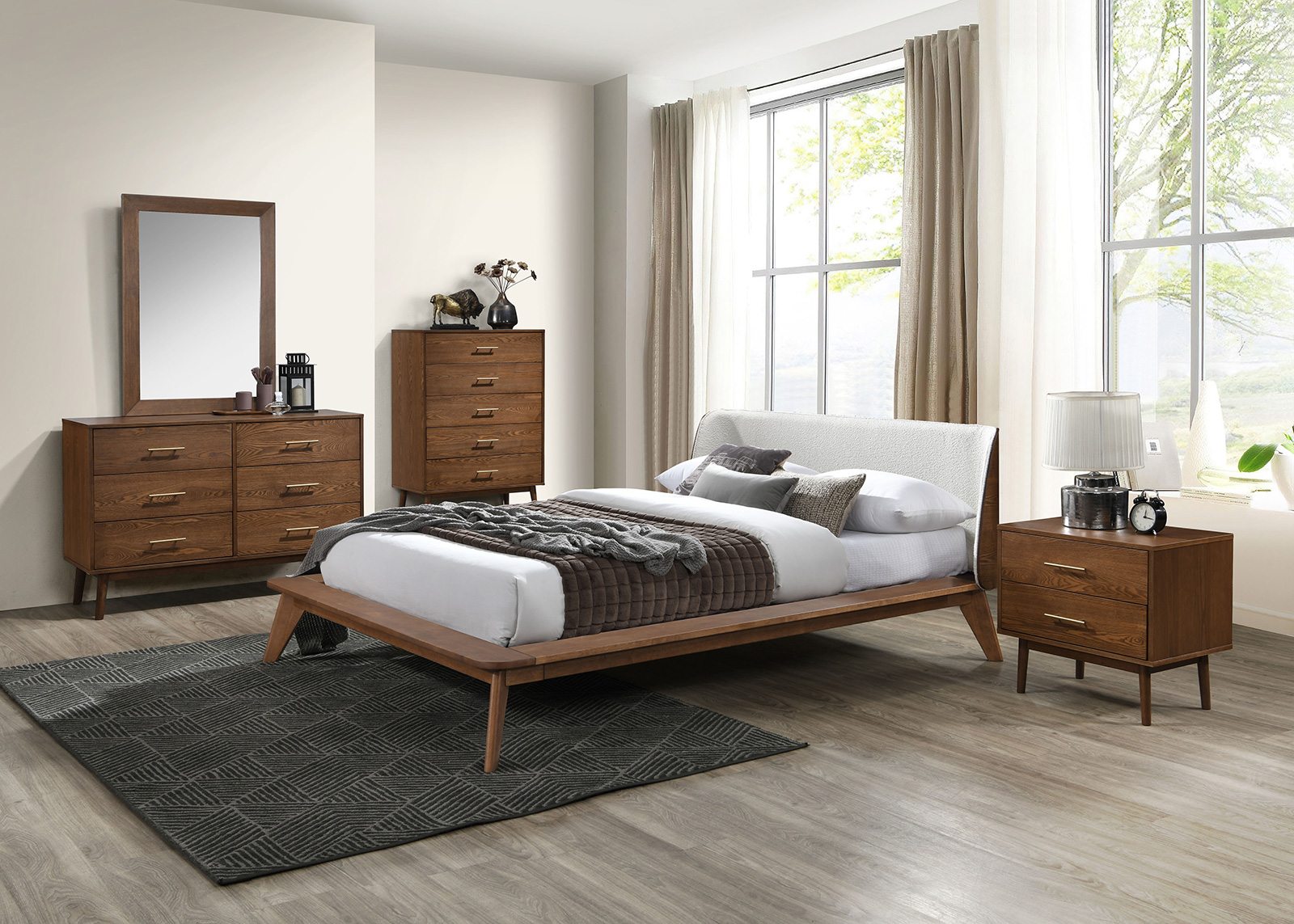(image for) Lenzburg Walnut Qn. 4Pc 