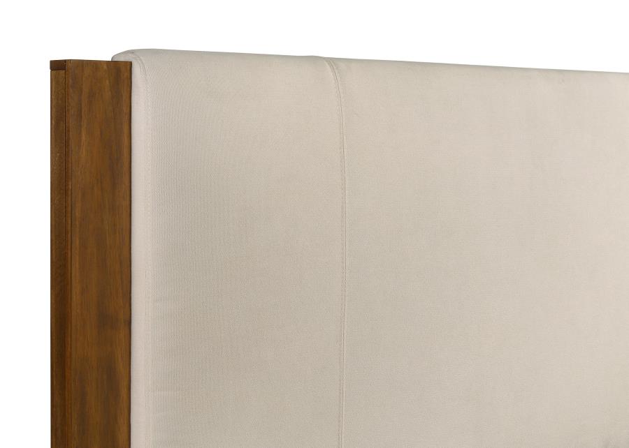 Adderley 4-piece Queen Bedroom Set Warm Brown