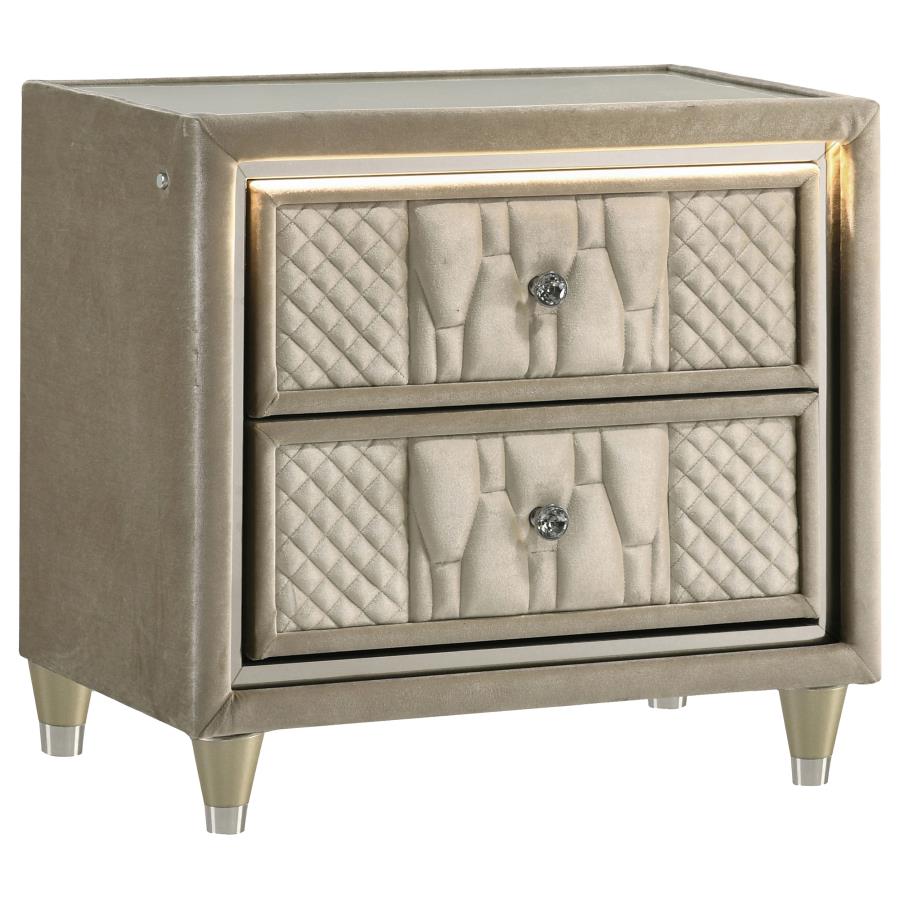 Lorient 4-piece California King Bedroom Set Ivory and Camel