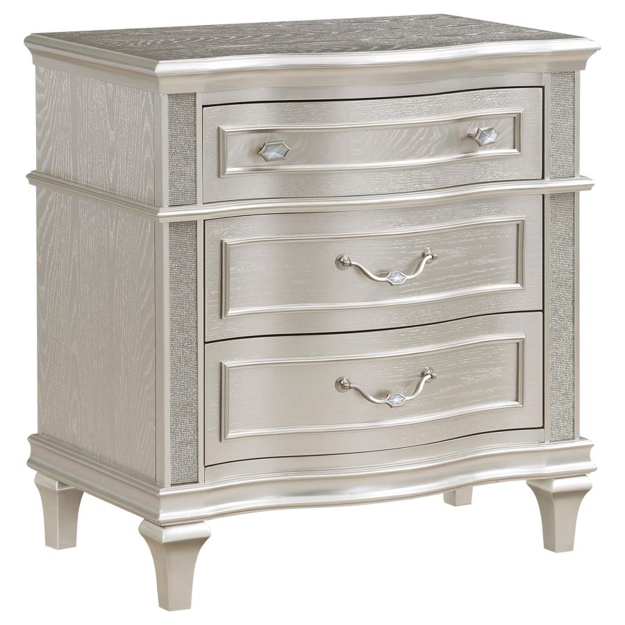 (image for) Evangeline 3-drawer Nightstand Silver Oak