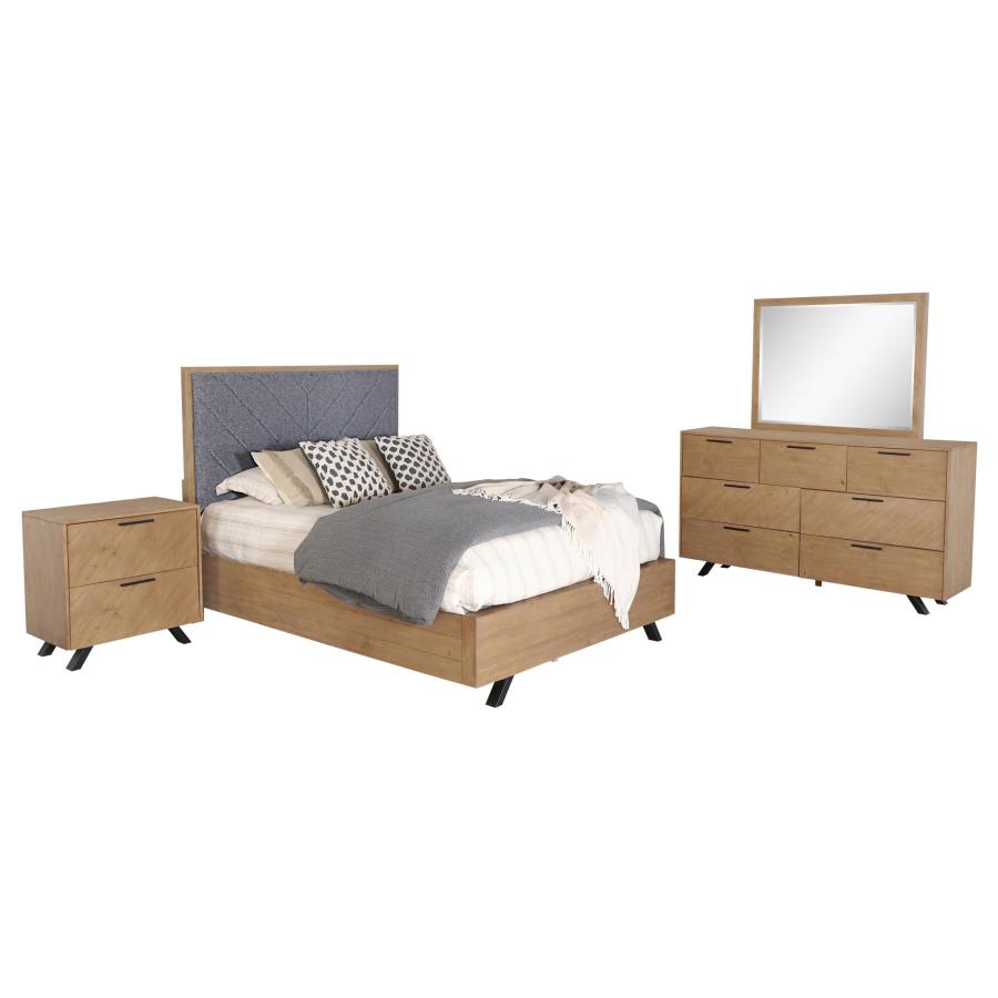 (image for) Taylor 4-piece Eastern King Bedroom Set Light Honey Brown