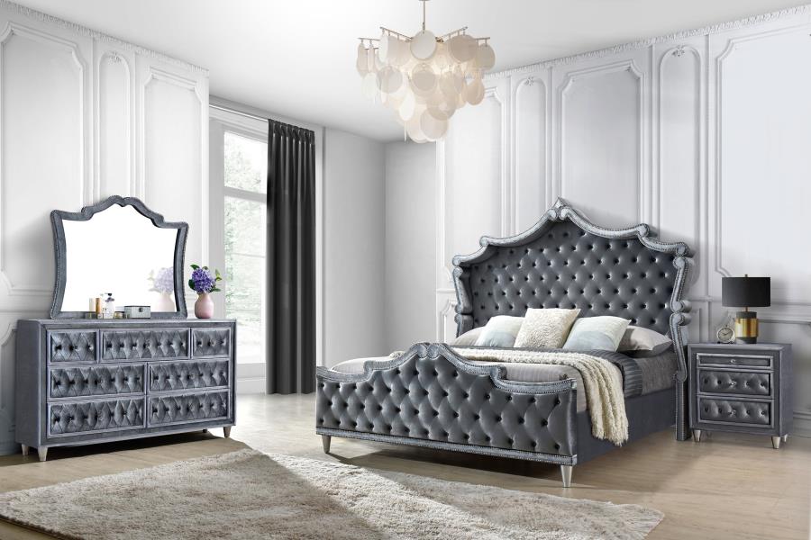 (image for) Antonella 4-piece Eastern King Bedroom Set Grey - Click Image to Close