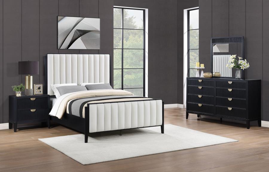 (image for) Brookmead 4-piece Upholstered Cal King Bedroom Set Black - Click Image to Close