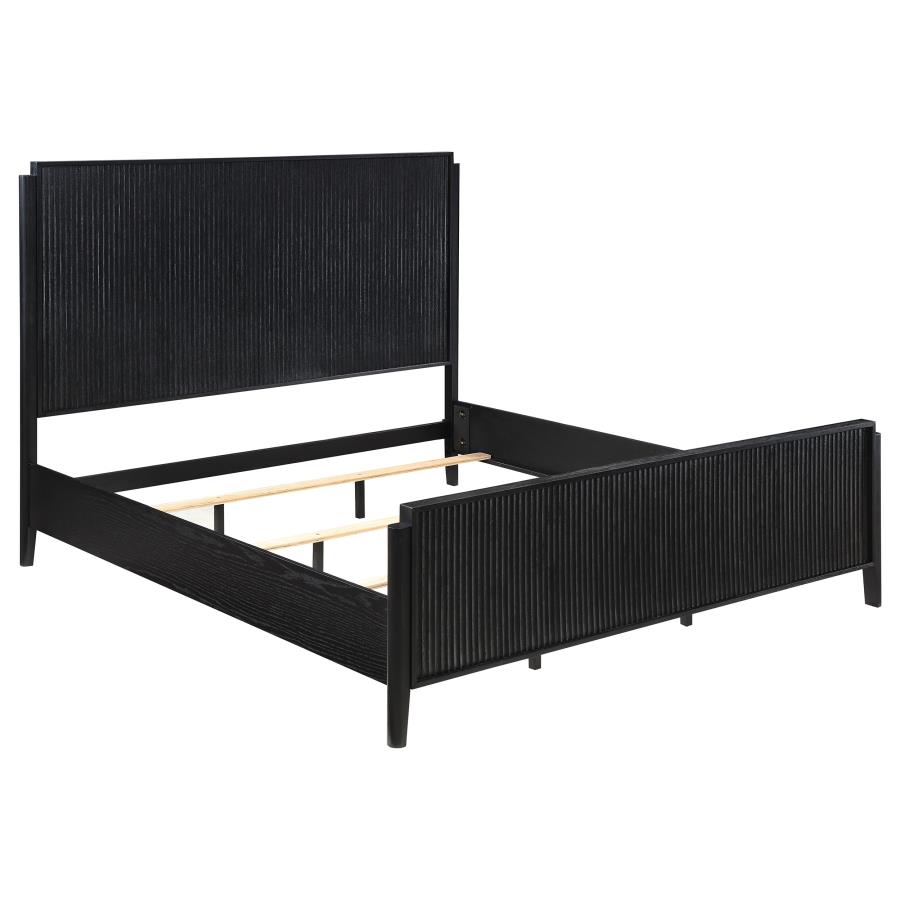 (image for) Brookmead Wood Eastern King Panel Bed Black - Click Image to Close