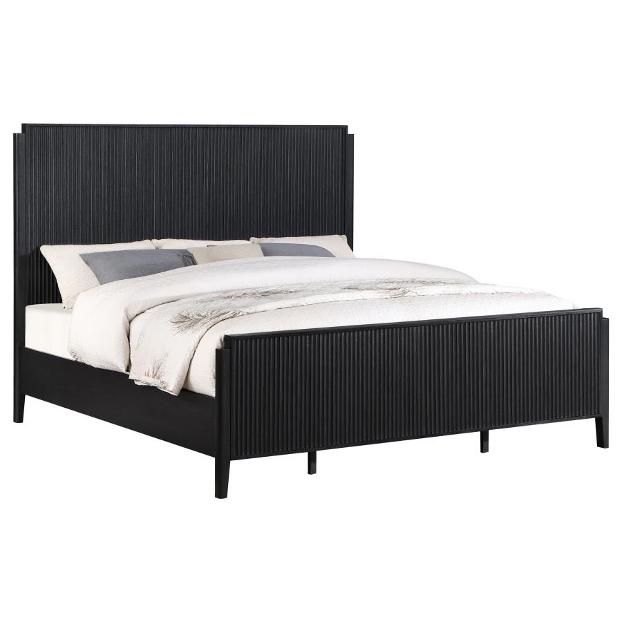 (image for) Brookmead Wood Eastern King Panel Bed Black