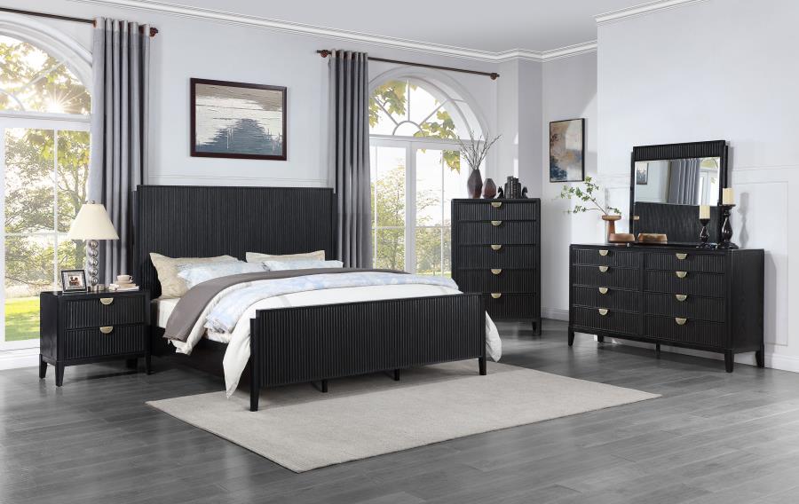 (image for) Brookmead Wood Eastern King Panel Bed Black