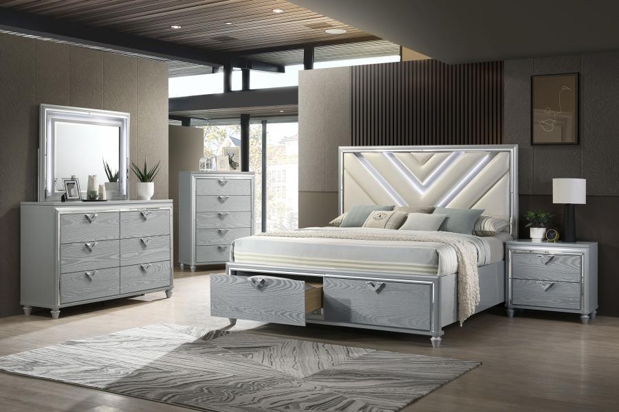 (image for) Veronica 5-piece Eastern King Bedroom Set Light Silver - Click Image to Close