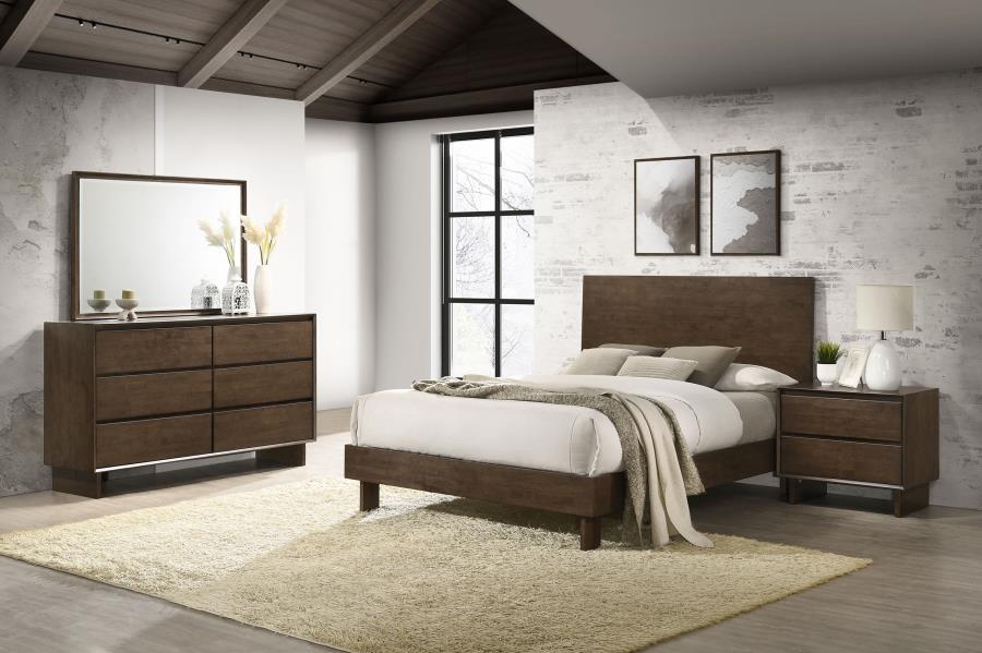 (image for) Glenwood 4-piece Eastern King Bedroom Set Warm Brown - Click Image to Close