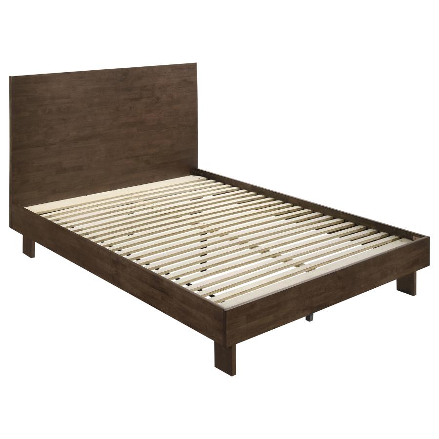 (image for) Glenwood 48-inch Eastern King Platform Panel Bed Warm Brown - Click Image to Close