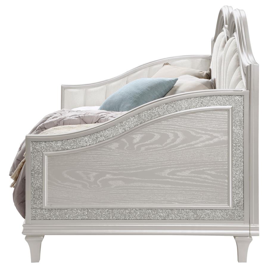 (image for) Evangeline Upholstered Twin Daybed Silver Oak